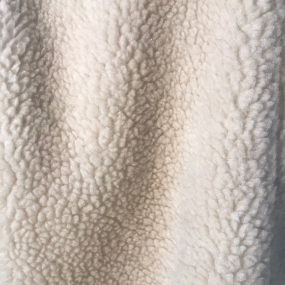 Faux fur teddy bomber jacket - Picture 3 of 7